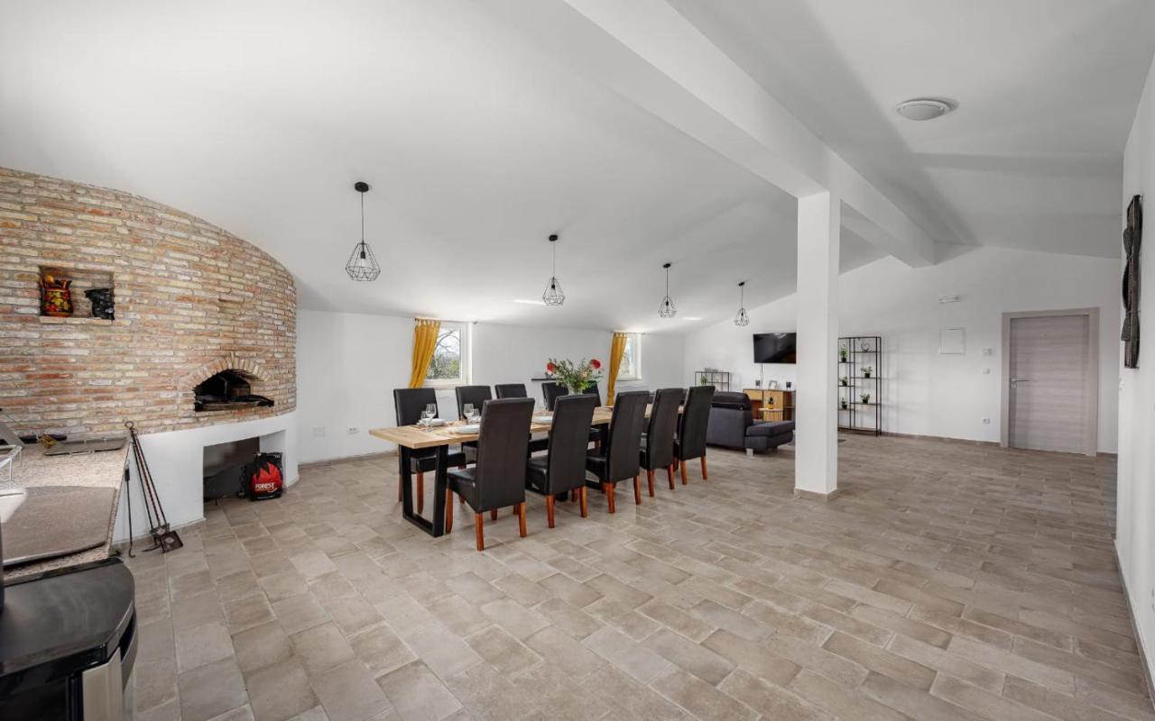 Apartments Valeria Divšići Buitenkant foto
