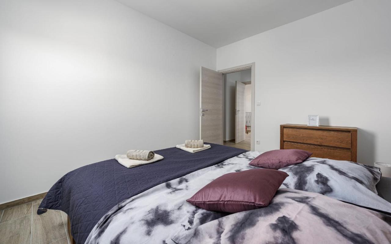 Apartments Valeria Divšići Buitenkant foto