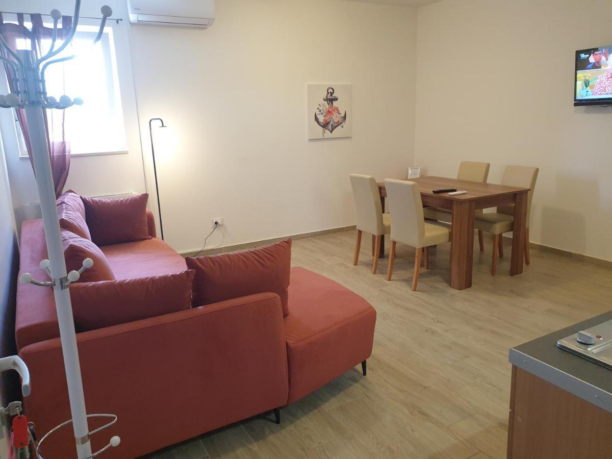 Apartments Valeria Divšići Buitenkant foto
