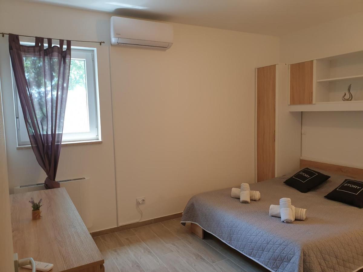 Apartments Valeria Divšići Buitenkant foto