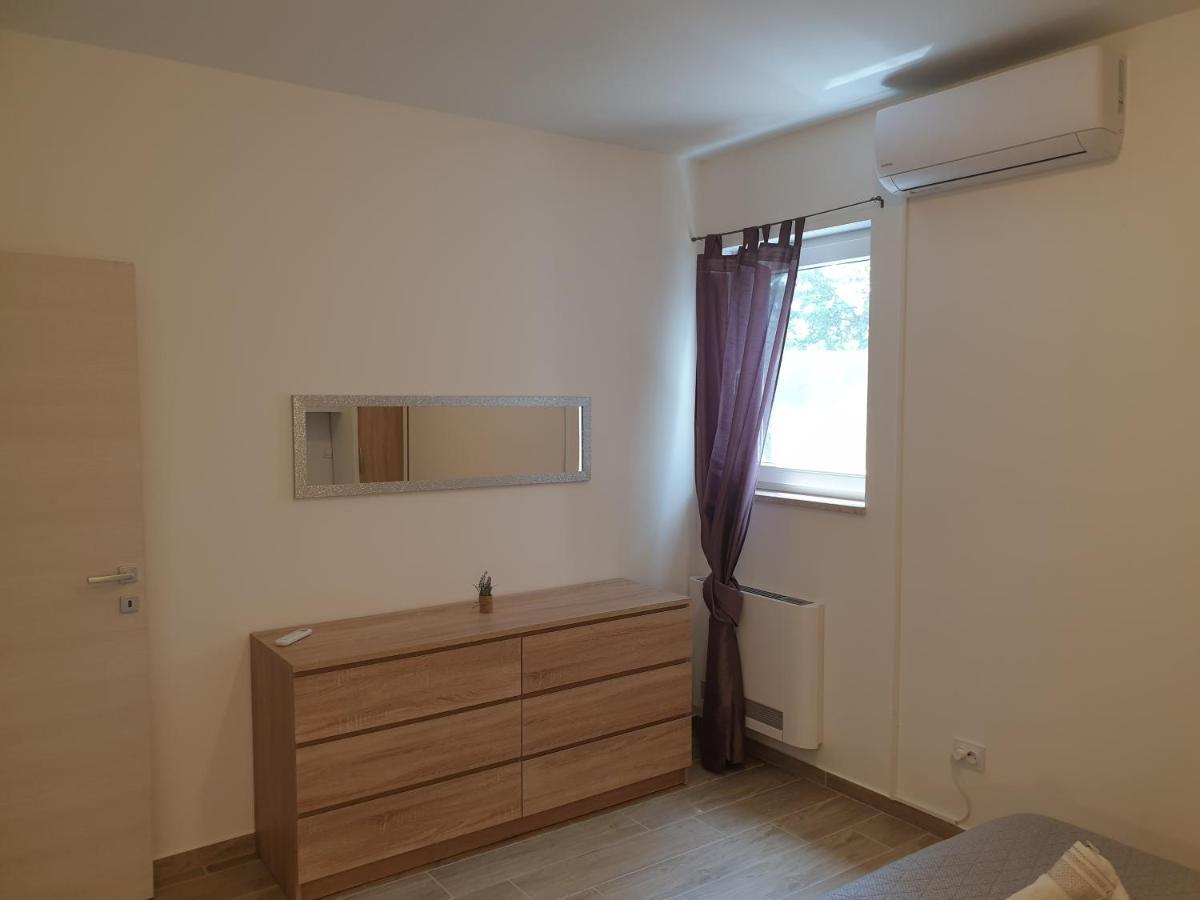 Apartments Valeria Divšići Buitenkant foto